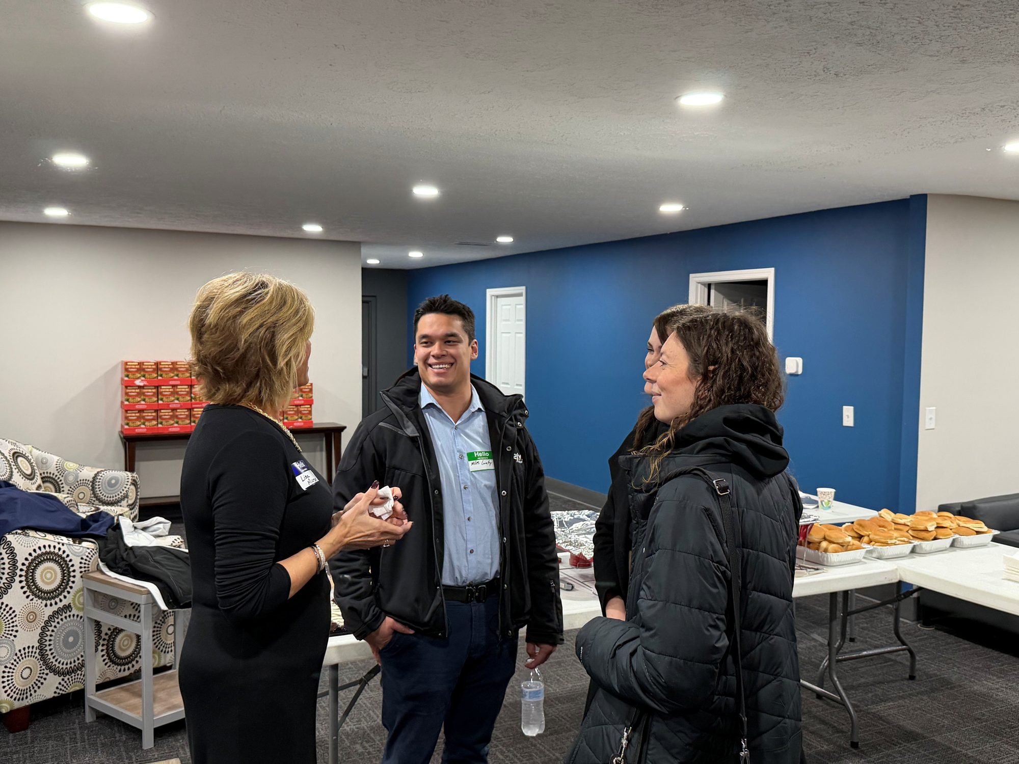 Lisa Munson, Kingdom Factor mentor, connecting with emerging leaders before an Ascend gathering